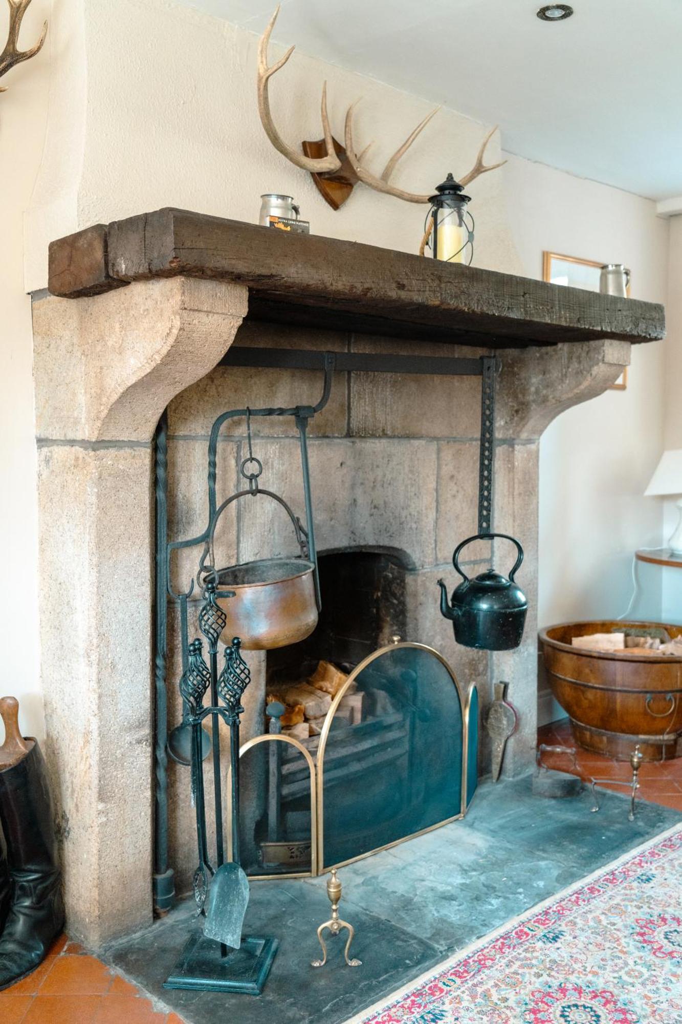 Luxury Accommodation In County Antrim With Riverside Hot Tub Kells Exteriör bild