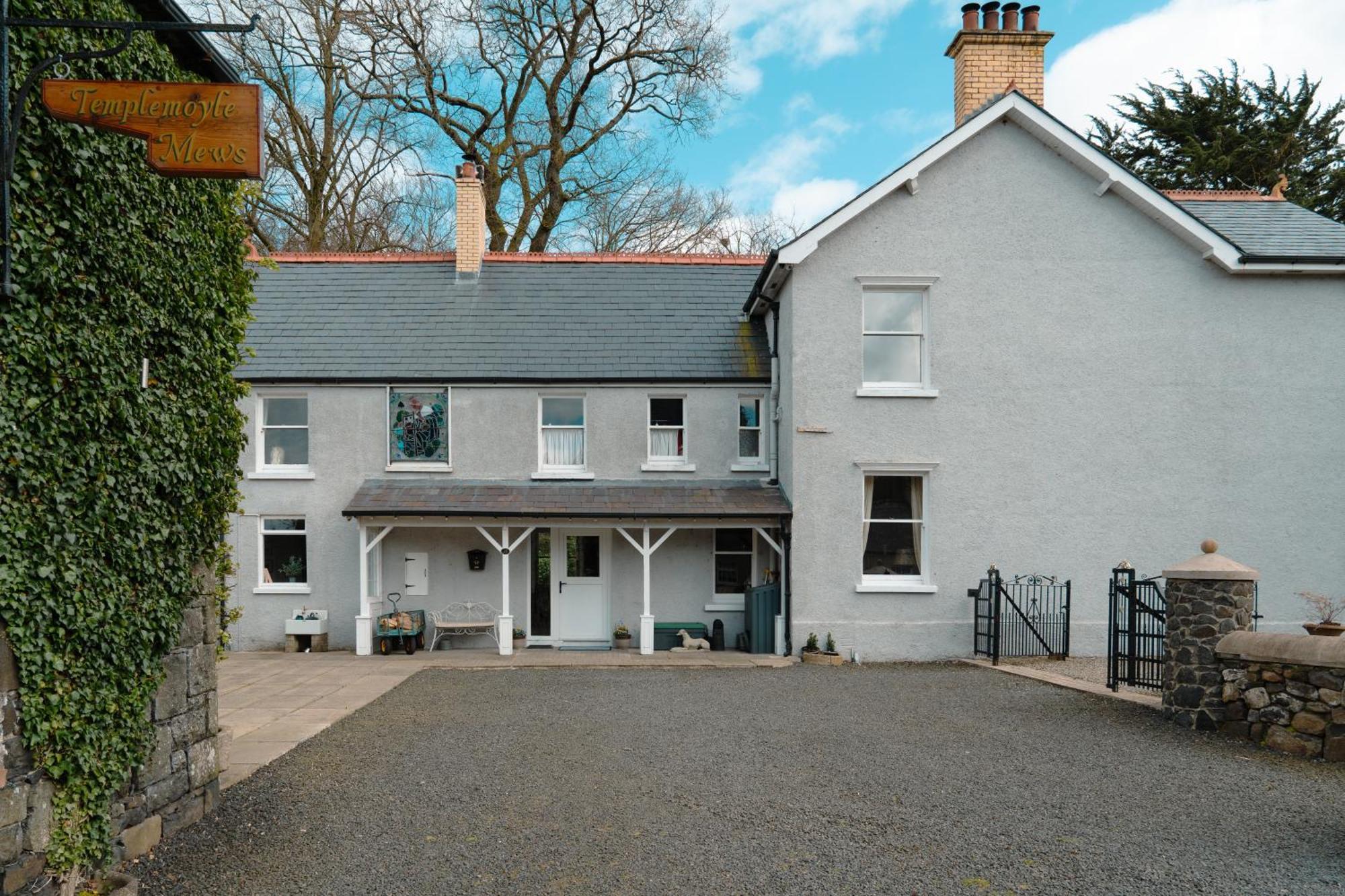 Luxury Accommodation In County Antrim With Riverside Hot Tub Kells Exteriör bild