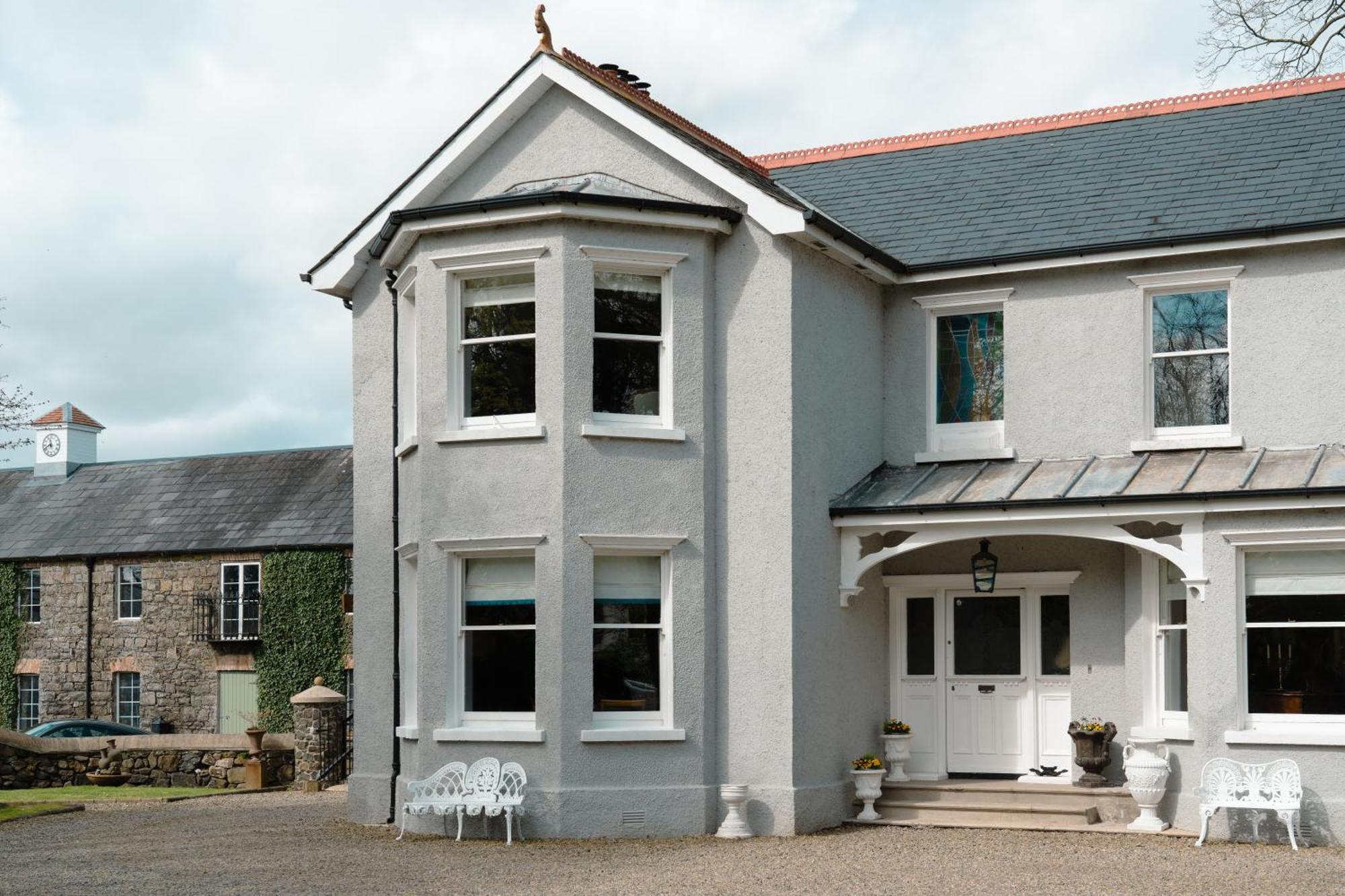 Luxury Accommodation In County Antrim With Riverside Hot Tub Kells Exteriör bild