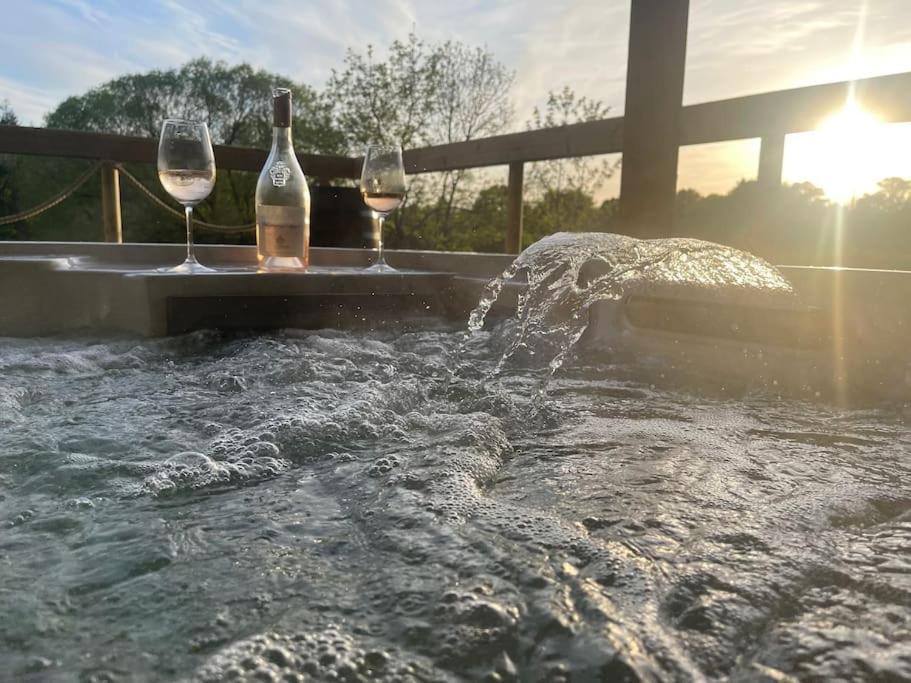 Luxury Accommodation In County Antrim With Riverside Hot Tub Kells Exteriör bild